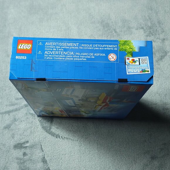 Lego City Ice-Cream Truck Building Toy 60253 200 Pcs Age 5+ Building Fun Retired - Picture 5 of 5